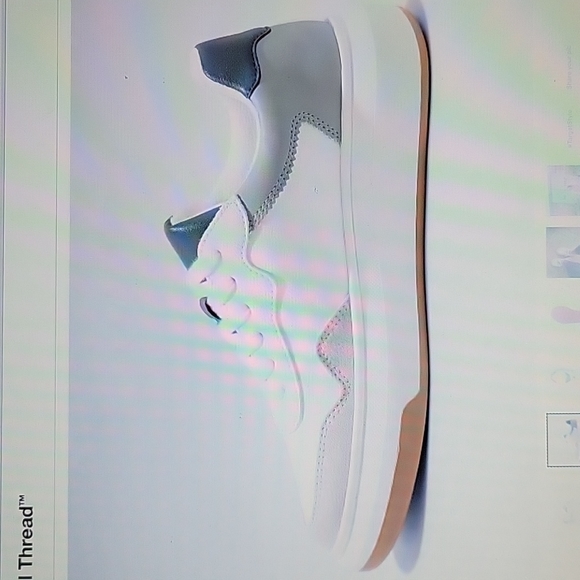 Universal Thread Flora lace up trendy sneakers white blue tan memory foam 8 New - Picture 2 of 6